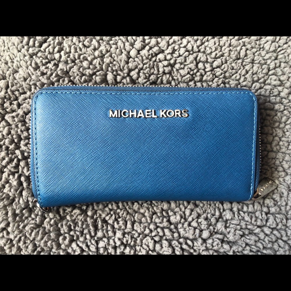 Michael Kors wallet
